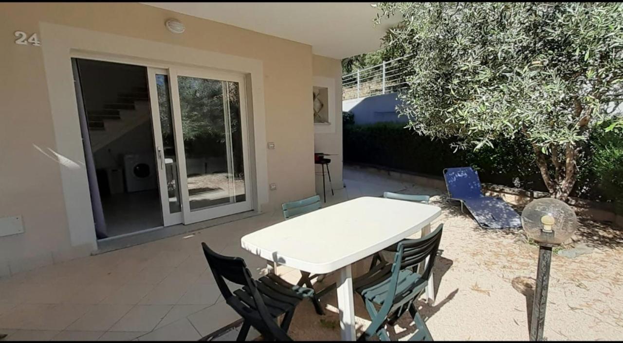 Villetta Federico Climatizzata Con Giardino Privato Viddalba Extérieur photo