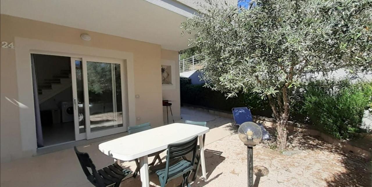 Villetta Federico Climatizzata Con Giardino Privato Viddalba Extérieur photo